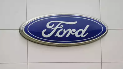 Ford employees on strike demanding increase in compensation