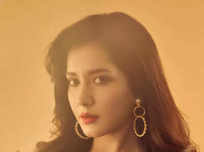 Best-dressed pictures of Raashii Khanna