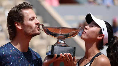 Ena Shibahara and Wesley Koolhof win French Open mixed doubles final for first Grand Slam title