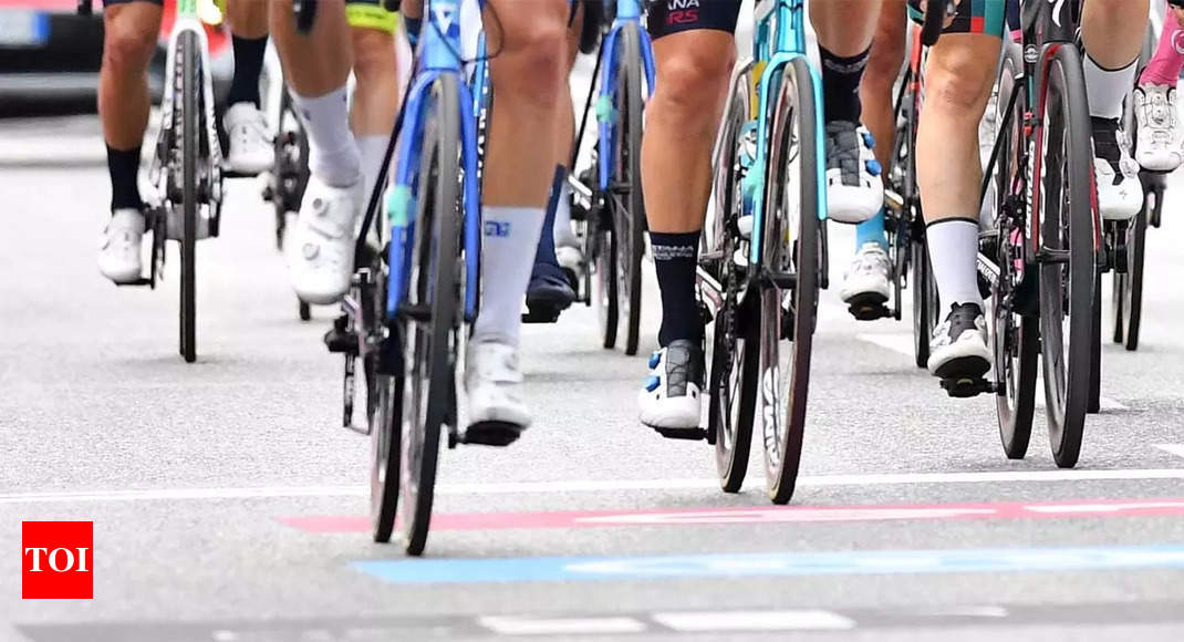 Delhi, Delhi, India. 2nd de junio de 2022. La Federación de Ciclismo de la  India desvela la camiseta del equipo de la India para el próximo Campeonato  Asiático de Ciclismo de Pista