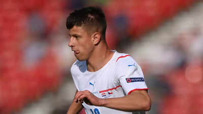 Bayer Leverkusen sign Czech teen striker Adam Hlozek
