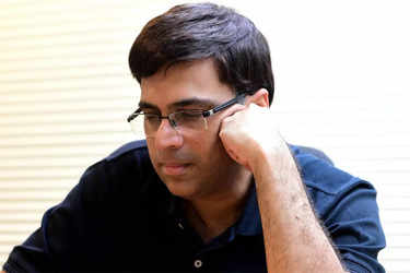 Viswanathan Anand defeats Wang Hao for third straight win to