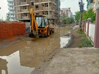 water logging due to non-functional Strom drain
