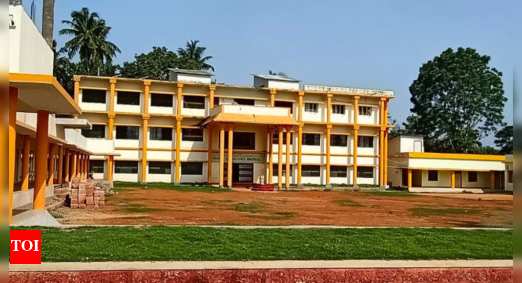 Hijab row: Uppinangady college suspends one