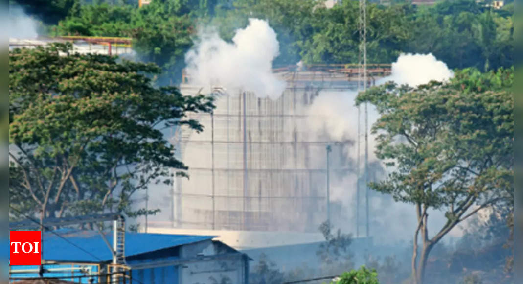 Visakhapatnam Gas Leak: 200 fall sick as ammonia gas leaks from Vizag ...