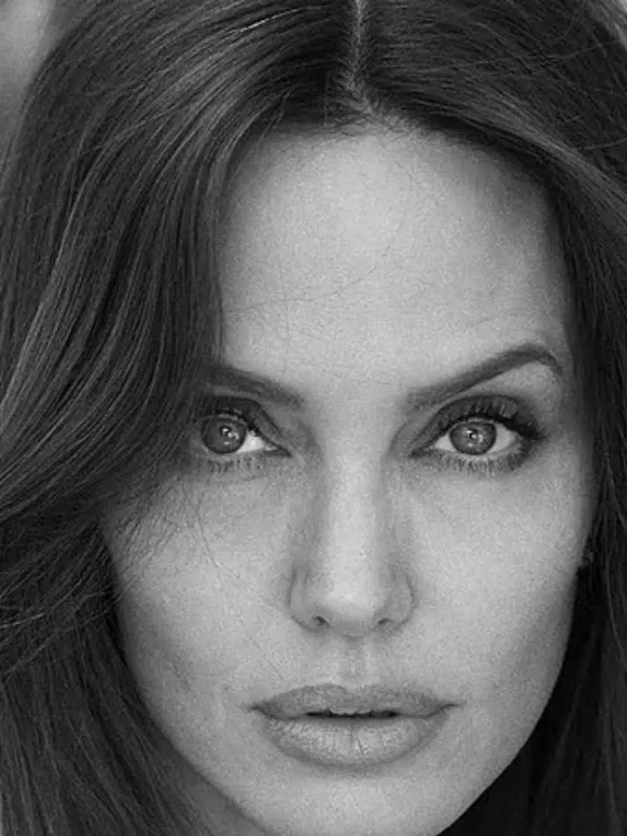 Powerful quotes by Angelina Jolie that will inspire you | Times of India