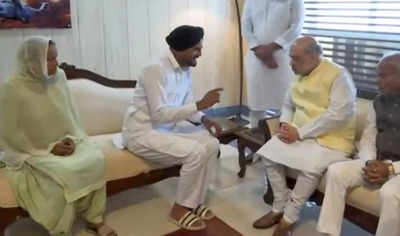 Moose Wala's parents meet home minister Amit Shah in Chandigarh