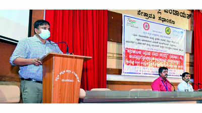 Karnataka Yuva Neeti-2021 essential to guide youth: DC