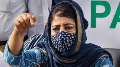 Is Centre too fragile to withstand peaceful protest in Kashmir, asks Mehbooba
