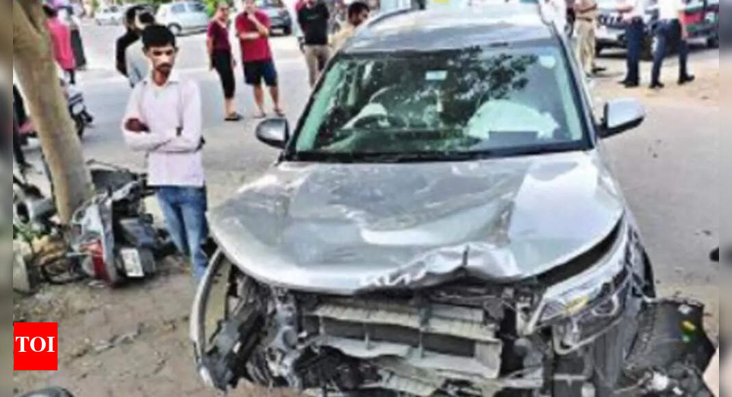 Jaipur: Two sisters killed as car rams into scooter in Adarsh Nagar ...