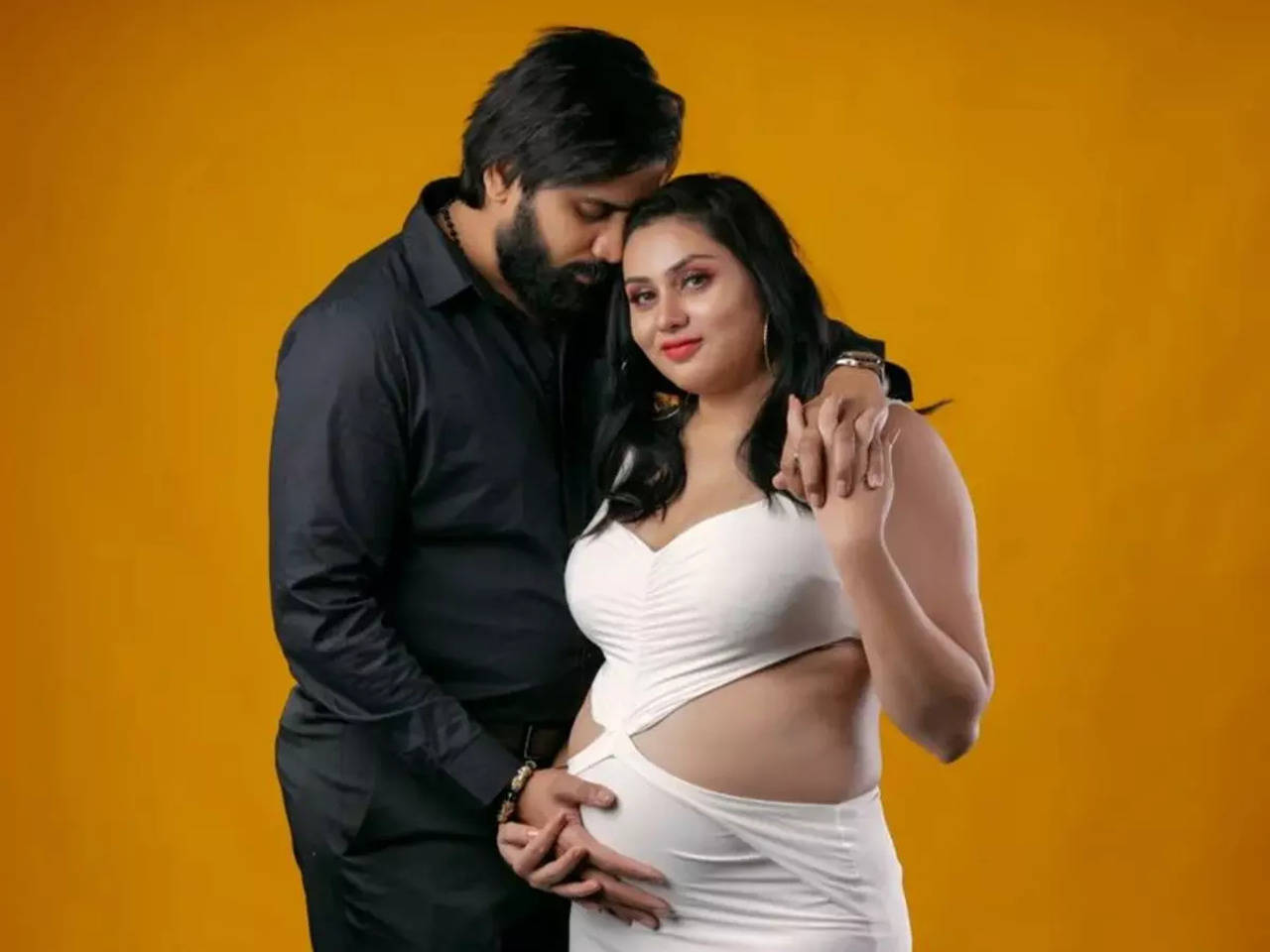 In pic! Mom-to-be Namitha radiates pregnancy glow in these pictures from  her baby shower - Times of India