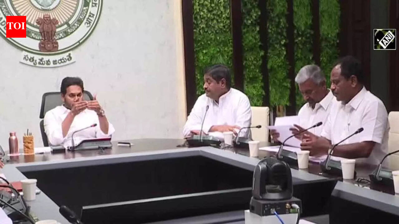 AP: CM Jagan Reddy chairs review meeting on ‘Jagananna Saswatha Bhu ...