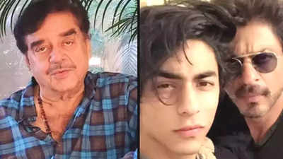Shatrughan Sinha is upset with Shah Rukh Khan for this reason!