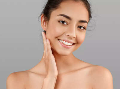 5 Ayurvedic home remedies to enhance skin structure