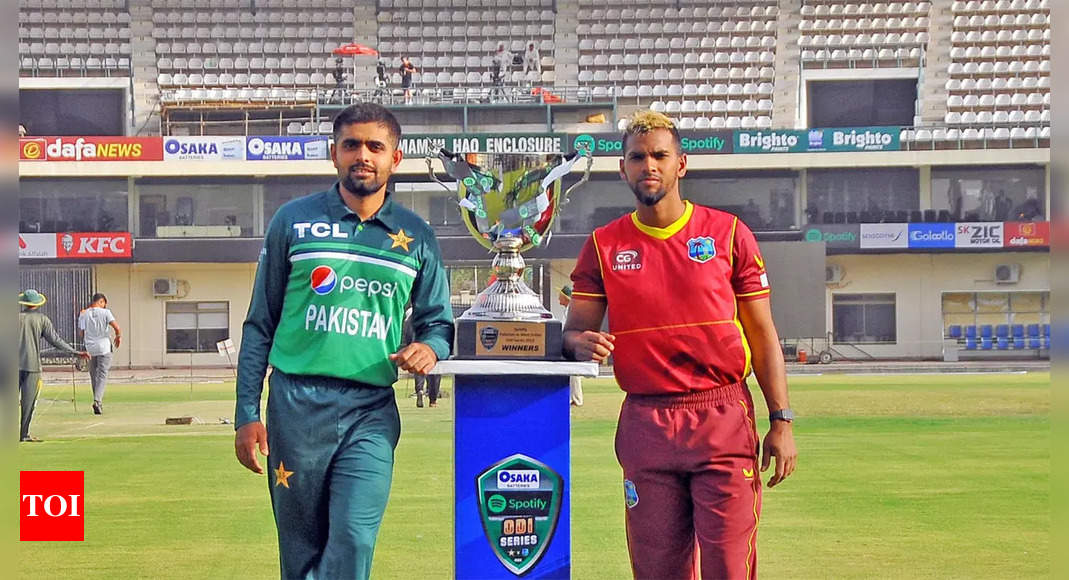 Live Cricket Score, PAK vs WI 1st ODI: Pakistan, West Indies lock horns in ‘scorching’ Multan  – The Times of India : 2.5 : West Indies : 9/1