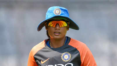 Cricket fraternity hails Mithali Raj for being an 'inspiration'