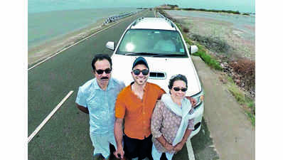 Trekker takes parents on road trip to Kashmir