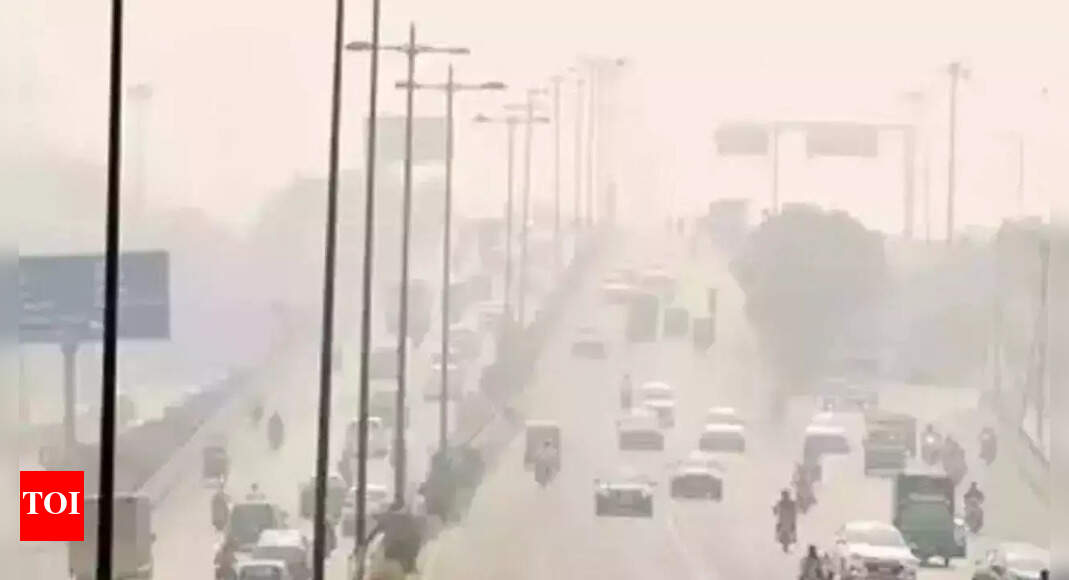 Delhi AQI Windy west brings dust, worsens AQI Delhi News Times of India