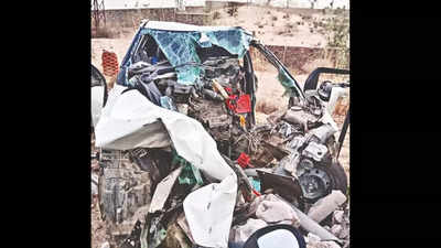Rajasthan: 2 killed after car on way to Gujarat hits divider in Barmer