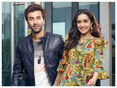 THIS video of Ranbir Kapoor and Shraddha Kapoor shooting for a song in Spain is simply unmissable – WATCH