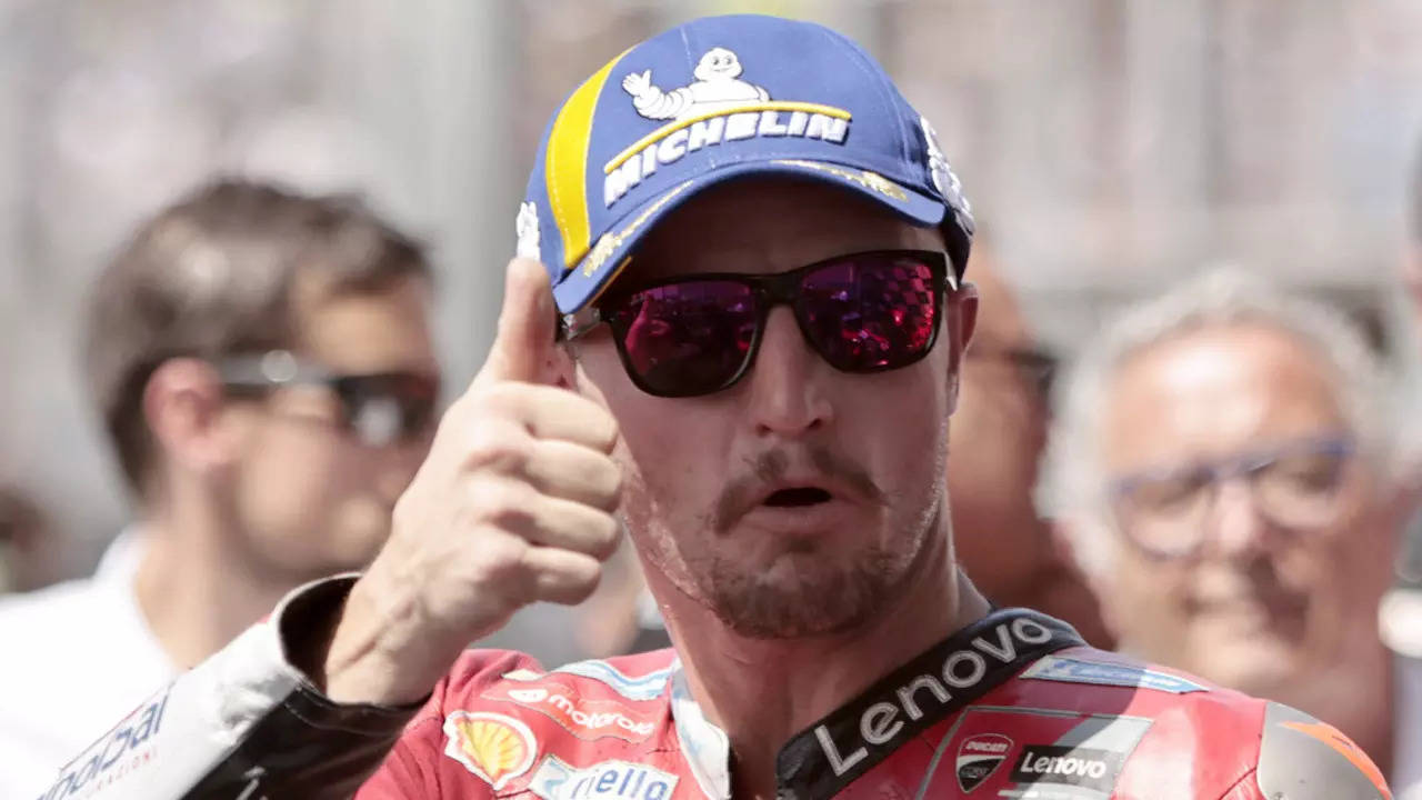 Marco Bezzecchi stuck up for Fabio Quartararo after crash at Spanish MotoGP:  “Nothing crazy, we all fight” | MotoGP | Crash