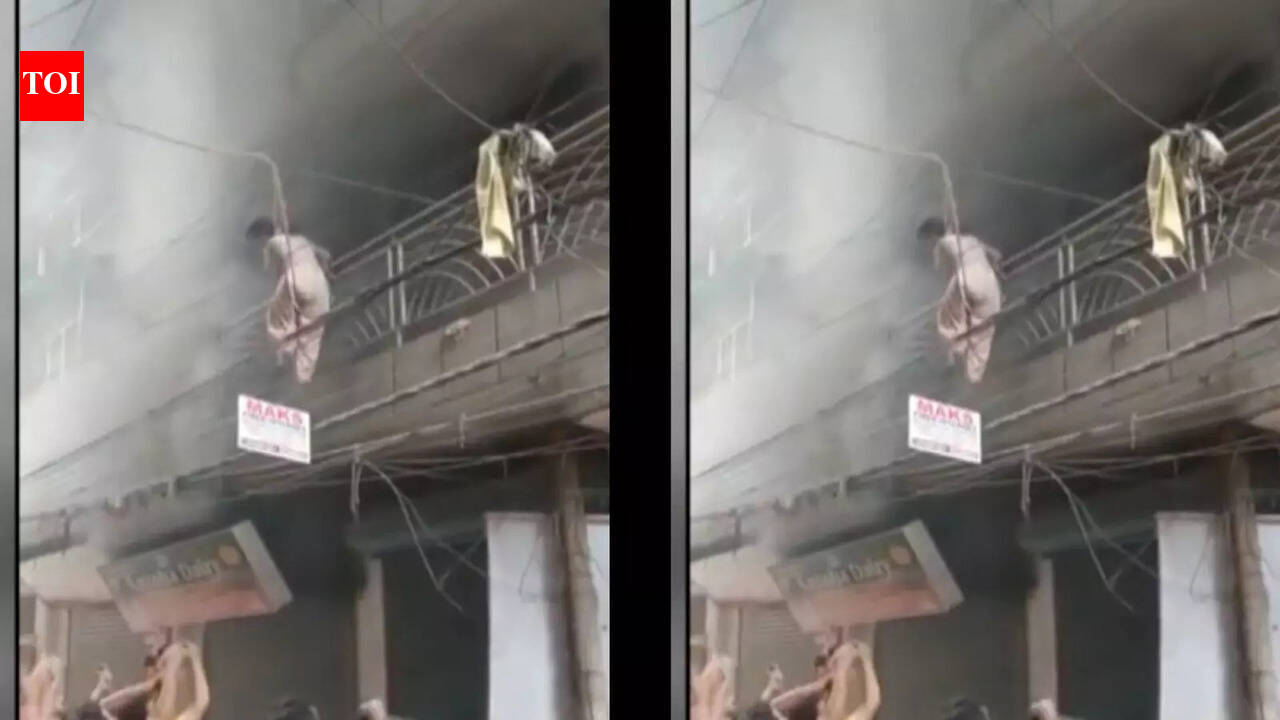 Fire breaks out near Batla House in Delhi, over 20 people rescued