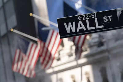 US stocks tumble as rate pressures grow, inflation report looms