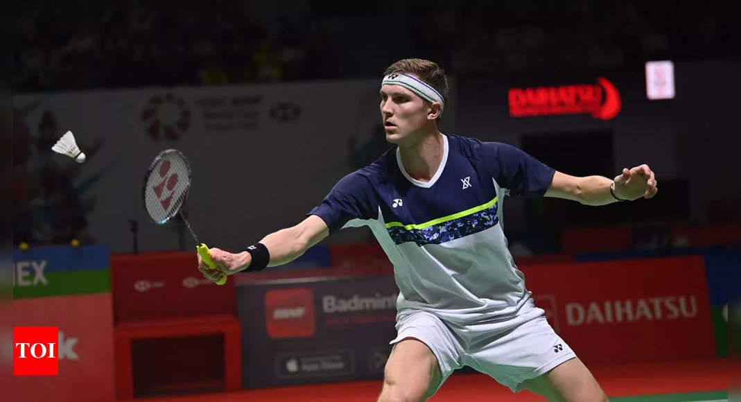 Top seed Viktor Axelsen powers into semis of badminton’s Indonesia Masters | Badminton News – Times of India