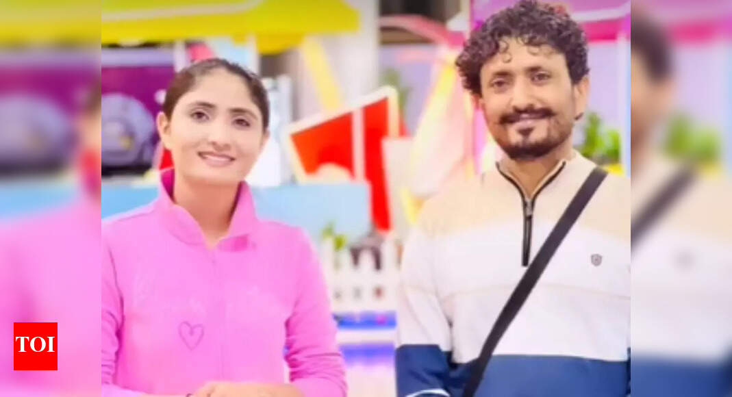 Geeta Rabari and Rajbha Gadhvi fly off to the UK for their live ...