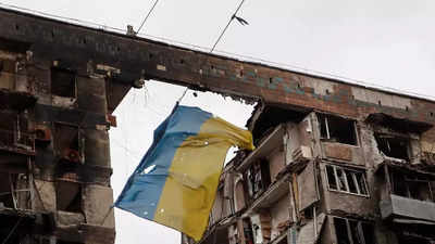 Ukraine pleads for more weapons, cholera spreads in Mariupol
