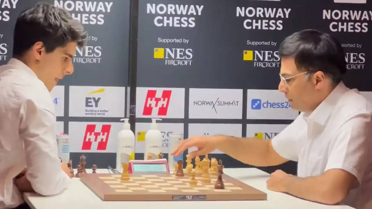 Norway Chess: Viswanathan Anand beats world champion Carlsen in blitz event