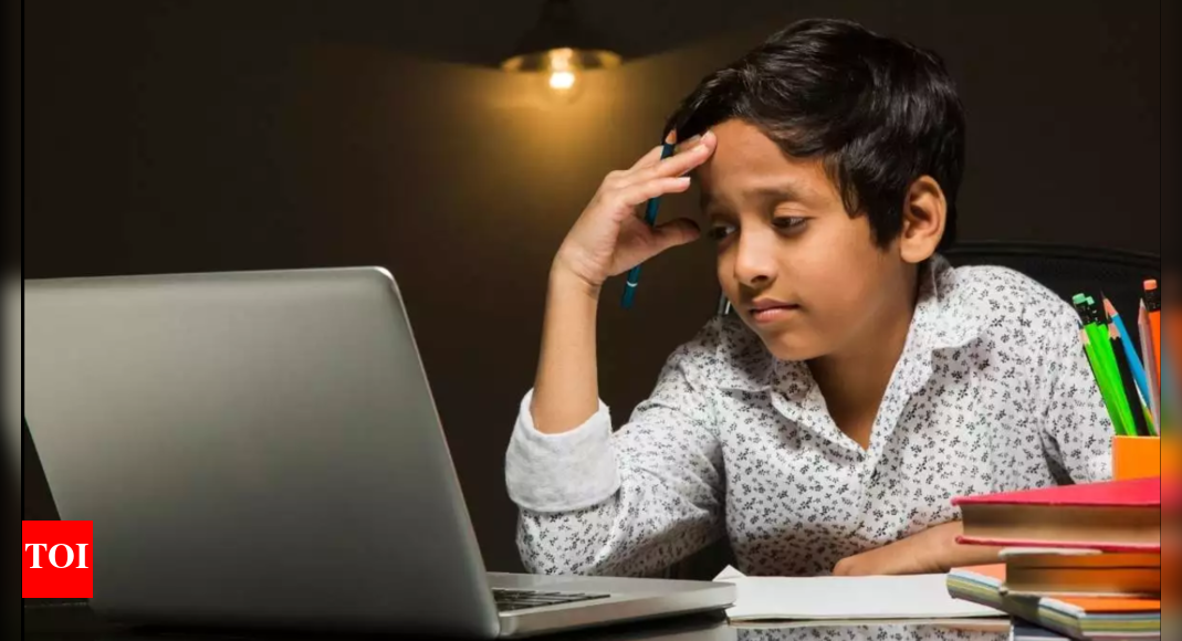 ‘no Screen Use For Kids Up To 6 Yrs’ | Lucknow News - Times of India