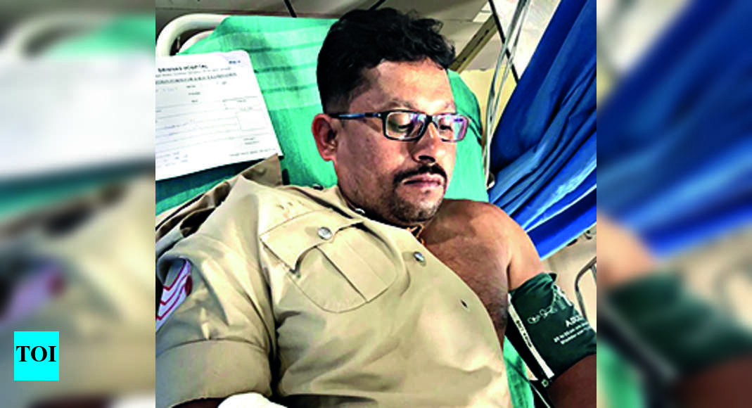 Cops Open Fire At Murder Accused, 5 Injured | Mangaluru News - Times of ...