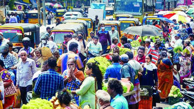 Tamil Nadu: IAS, IPS officers pulled up over hawkers