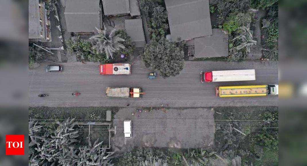 Les cendres volcaniques recouvrent les villes philippines après la deuxième éruption cette semaine