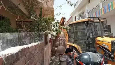 prayagraj: Authorities demolish 'illegally constructed' house of Prayagraj  violence accused | India News - Times of India