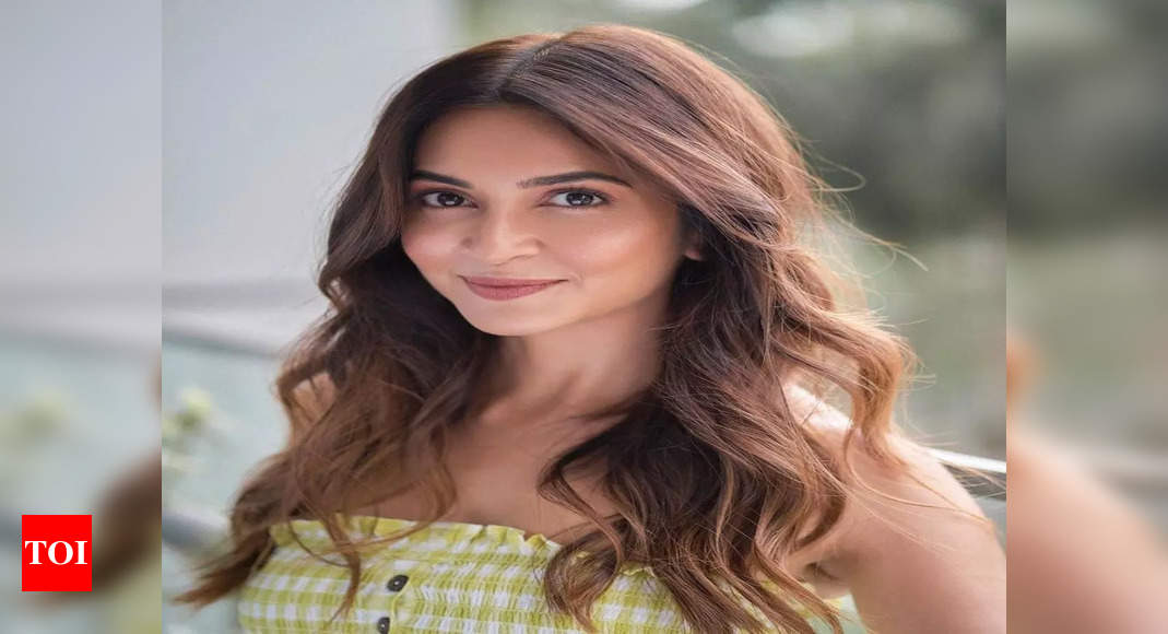 Kriti Kharbanda Thanks Her Fans As She Completes 13 Years In Film Industry Hindi Movie News