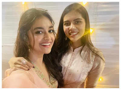 Keerthy Suresh exudes happy vibes in these recent clicks with her bestie Kalyani Priyadarshan and pals