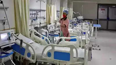 Delhi govt orders hospital staff to wear designated uniform on duty