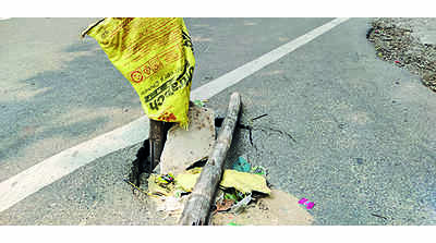 Potholes on Dehradun roads make commute a hassle