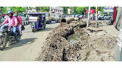 Potholes on Dehradun roads make commute a hassle