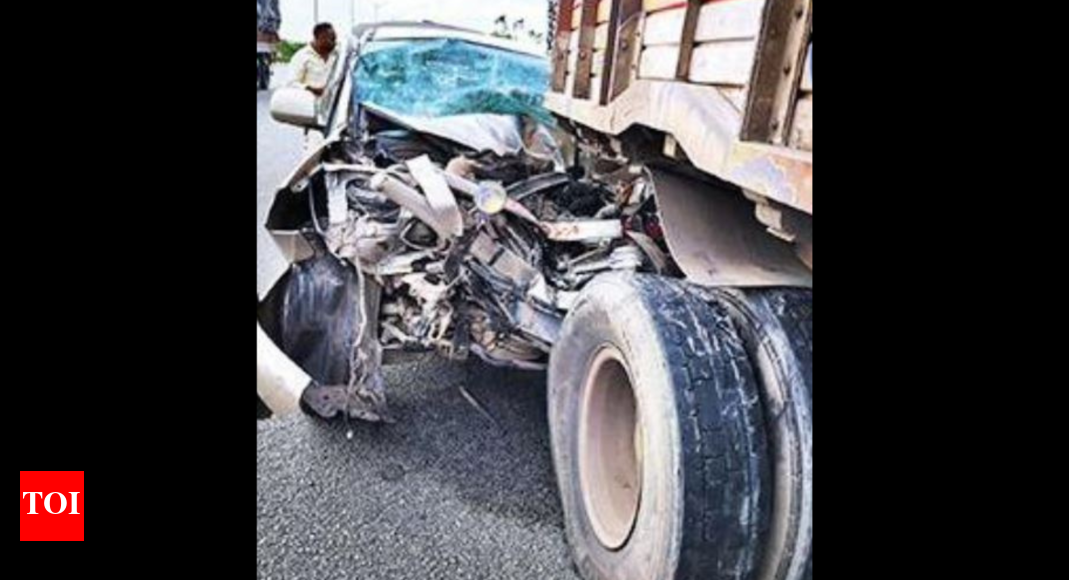 Telangana: Innova rams truck, 300kg ganja found | Hyderabad News ...