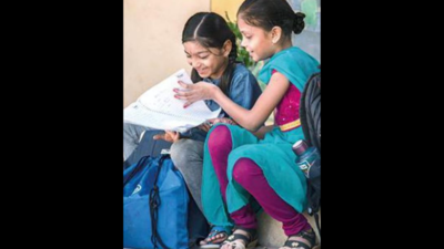 Telangana: Schools start sans books & uniform