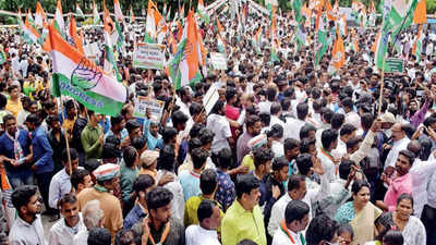 Karnataka: Congress holds march to protest ED summons to Gandhis