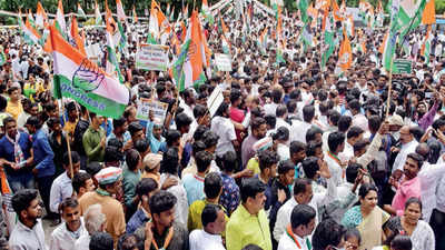 Congress: Karnataka: Congress holds march to protest ED summons to Gandhis  | Bengaluru News - Times of India