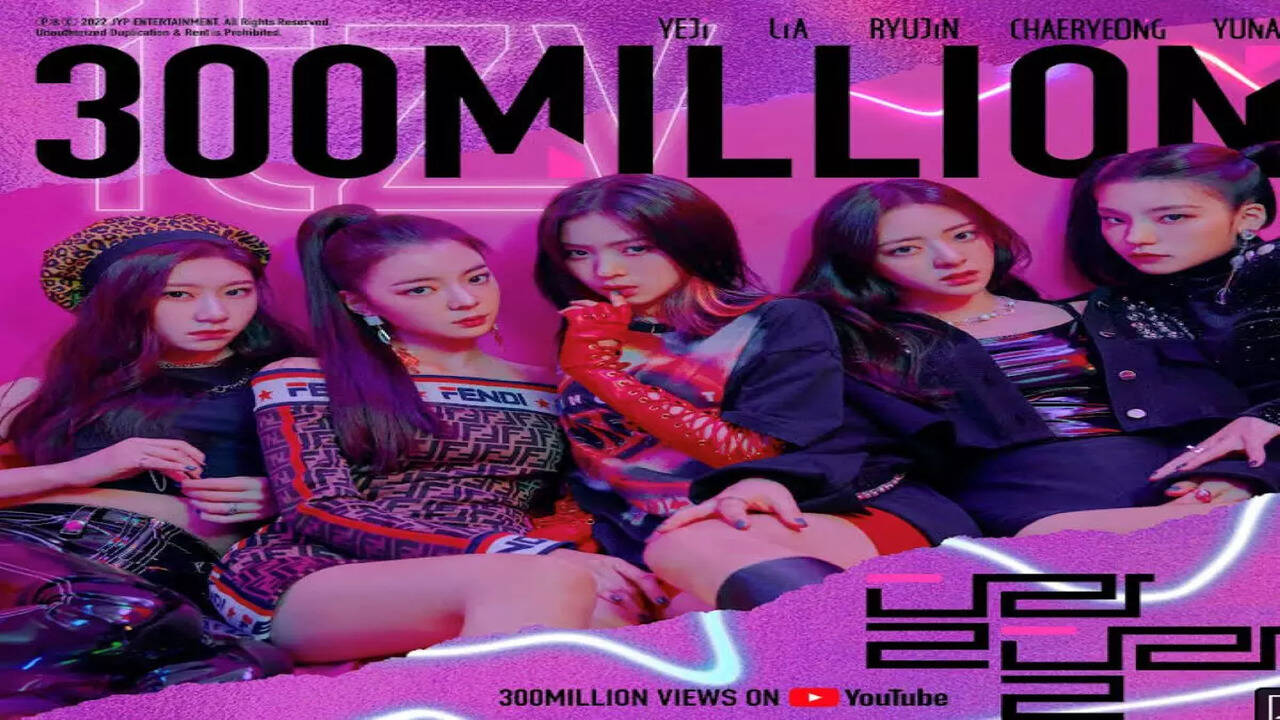 ITZY リュジン　サノク　DALLA DALLA期 DALLA DALLA - Music Video by ITZY - Shazam