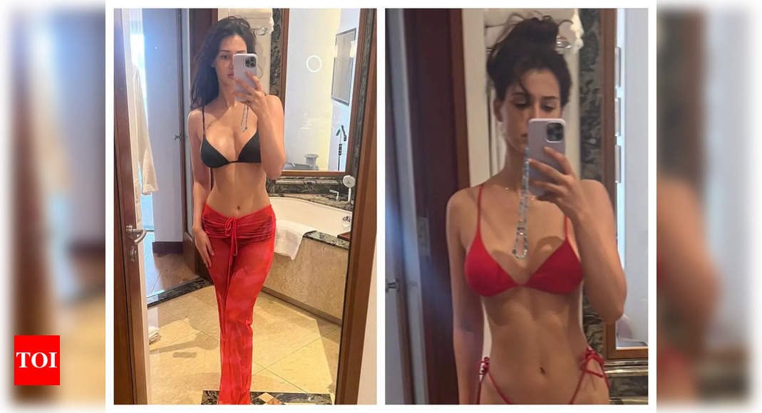 Disha Patani sets Instagram on fire with her stunning mirror selfies in a bikini | Hindi Movie News