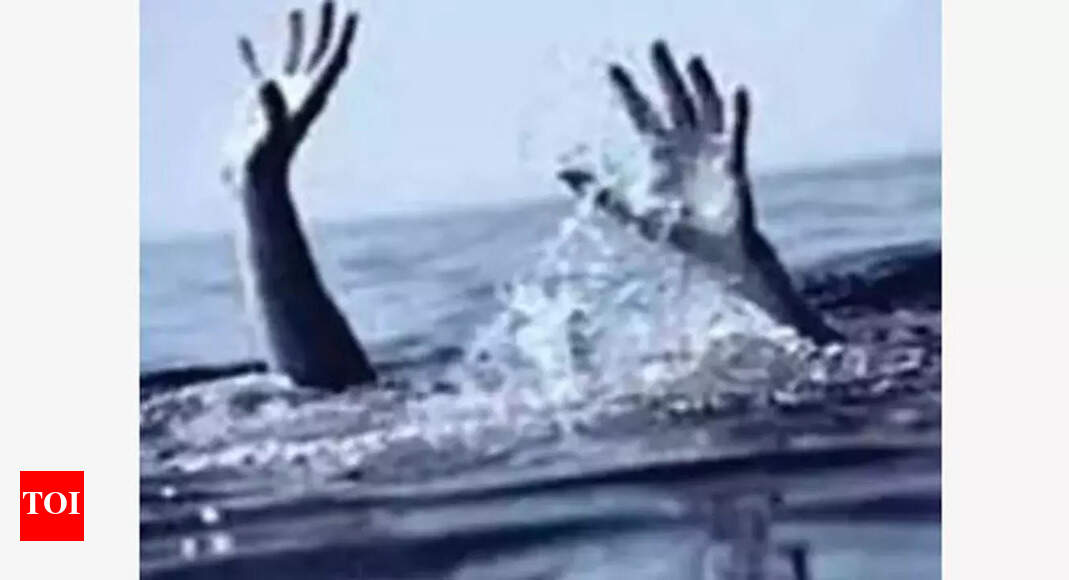 Mumbai: Three drown in sea at Juhu, search operation on | Mumbai News ...