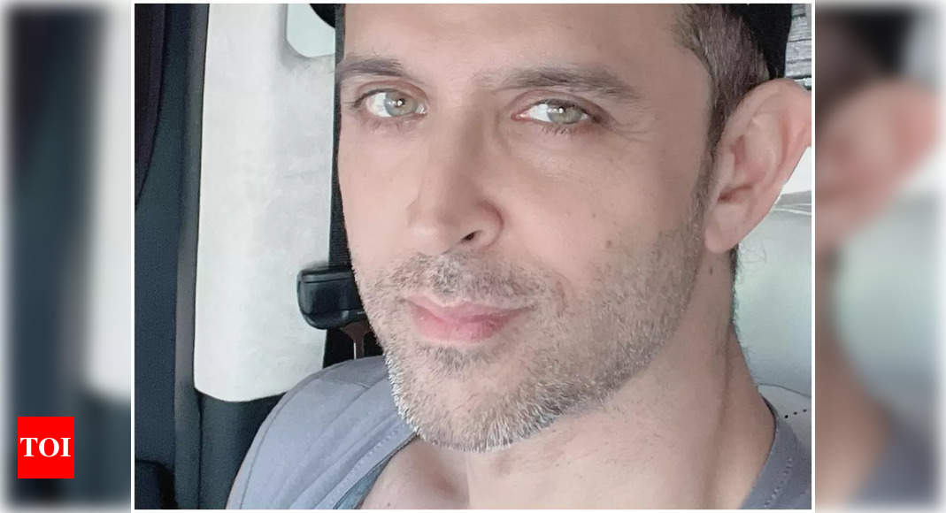Hrithik Roshan goes ‘oops’ sharing his new semi-bearded look – Times of India
