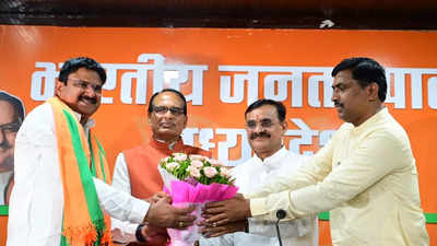 Madhya Pradesh: 17 months to assembly polls, 3 MLAs join BJP | Bhopal ...